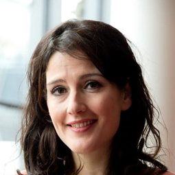 Tina de Bruin - Huisvrouwen bestaan niet 2演員 飾演Lydia