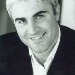 Sorin Hroni-Godi - Three Looney Brothers演員 飾演Armand