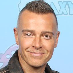 Joey Lawrence - My Husband's Secret Brother演員 飾演Kevin