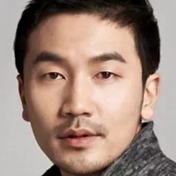 Lee Suk 飾演 Broker