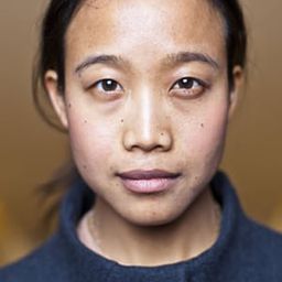 Visra Vichit-Vadakan 飾演 Ann