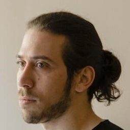 Selim Ziouane - 爆炸性的成功演員 飾演Killian