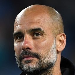 Pep Guardiola - 博比·羅布森：超越總教頭演員 飾演Self