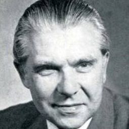 Heinz Moog - Tramps演員 飾演Josef Luft