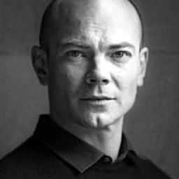 Damir Todorovic 飾演 Goran