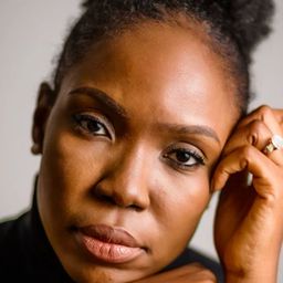 凱咪·拉拉·亞金多朱 飾演 Blessing