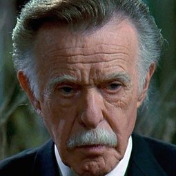 Richard Hamilton 飾演 Pa Forrester