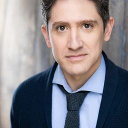 Ian Alda 飾演 Jeremy