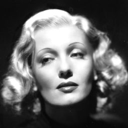 Isa Miranda 飾演 Mamma Lizzy