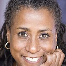 Alison Sealy-Smith 飾演 Doris Rainford