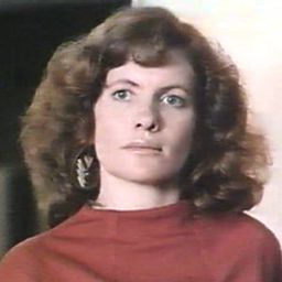 Mary Regan 飾演 Gaylene