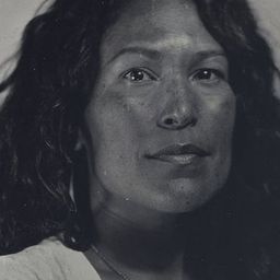 Princess Lucaj 飾演 Linda