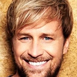 Kian Egan 飾演 Himself
