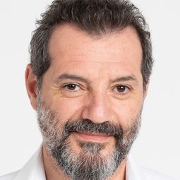 阿德爾·卡朗 - Adel Karam: Live from Beirut演員 飾演Himself