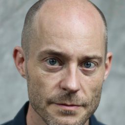 詹姆士·拉沃 飾演 Lab Tech #2