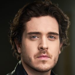 Brandon Olds - 我家有個大屍兄演員 飾演Stan Fraser