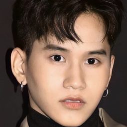 Pattadon Janngeon 飾演 Win