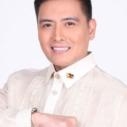 阿爾弗雷德·瓦加斯 飾演 