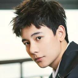 胡先煦 - 飛馳人生2演員 飾演1号车手