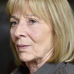 Gabriele Dossi 飾演 Frau Krätzner