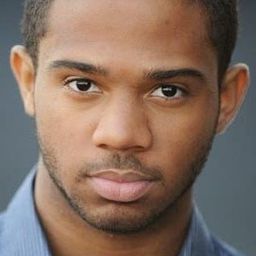 Chris Myers 飾演 The Albatross