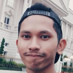 Sadana Agung 飾演 Obet