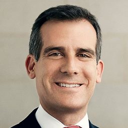Eric Garcetti 飾演 Self