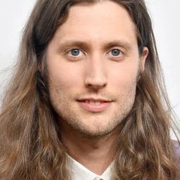 Ludwig Göransson 飾演 Self