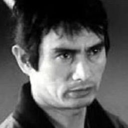 內田良平 飾演 Keita Fuse