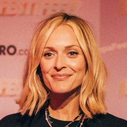 Fearne Cotton 飾演 Self