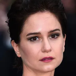 嘉芙蓮禾達史東 - 時代教主：喬布斯演員 飾演Chrisann Brennan