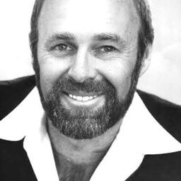 Peter Masterson 飾演 Dr. Barringer