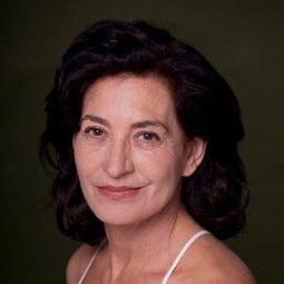 Arantxa de Juan - Solo mía演員 飾演Arancha de Juan