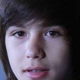 Oleg Maslennikov - 冒牌教練演員 飾演Kopchik