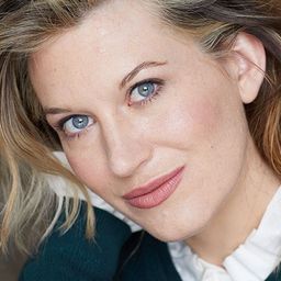 Brigitte Graham 飾演 Marie