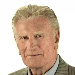 Beau Daniels 飾演 Kyle’s Father