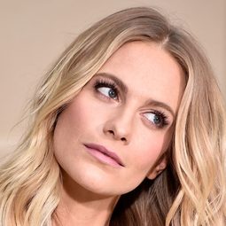 Poppy Delevingne 飾演 Signora Colonna