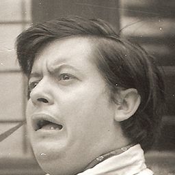 Juan José Gurrola 飾演 Maestro 2