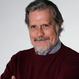 Sinde Filipe 飾演 Manuel Teixeira Gomes