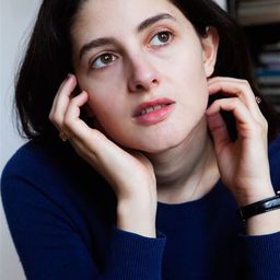 Mélodie Adda 飾演 La jeune prostituée