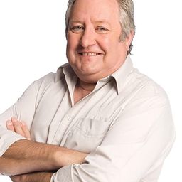 John Wood 飾演 John Bainbridge