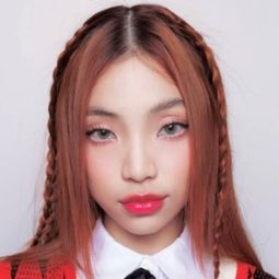 班雅帕安吉 飾演 Self