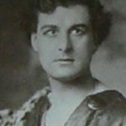 Harvey Braban 飾演 Insp. Davis