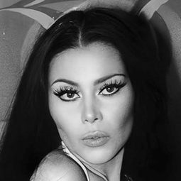 蘿西·曼多薩 - The She Wolf's Orgy演員 飾演