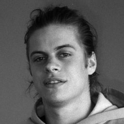 聖地牙哥·薩耶茲 飾演 Juanma