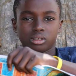 Lionel Louis Basse 飾演 Yao