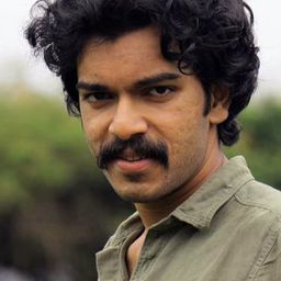 Dhanesh Anand 飾演 Ubaid Ahmed