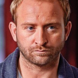 包里斯·細茲 飾演 szef wydawnictwa