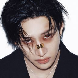 Bang Chan 飾演 Self