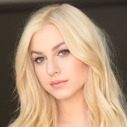 傑基·R·雅各布森 - 馬里布救生營演員 飾演Dylan